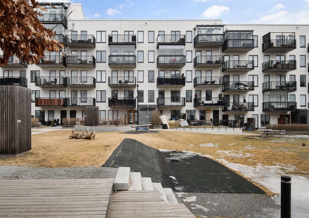 Nybyggd altan med grillplats. Saltsjöbaden Nacka